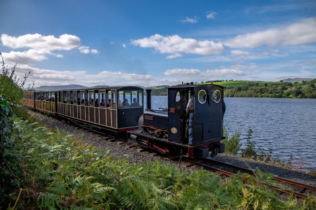 Bala Lake Railway train beside the lake
